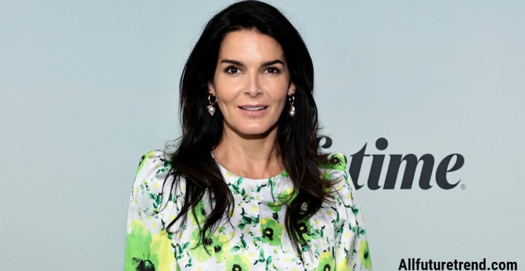 Angie Harmon Net Worth