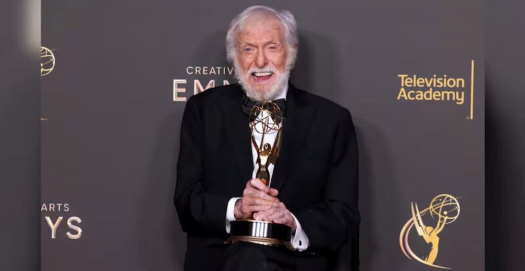 Dick Van Dyke Pulls Out of 2024 Emmy Awards